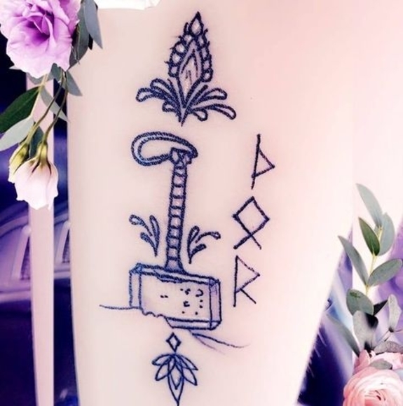 Meet your Posher, Beth - Picture 1 of 1